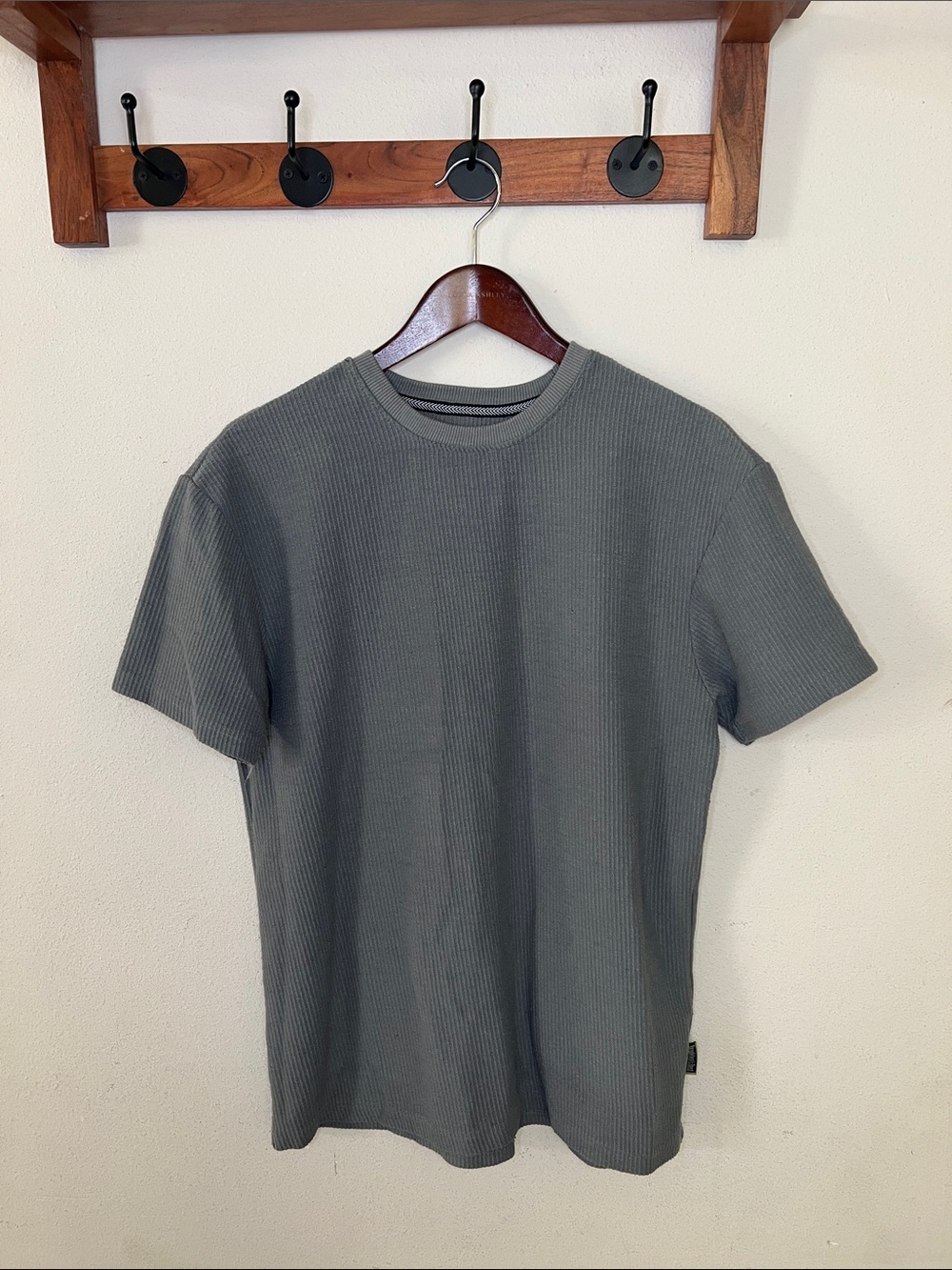 Brooklyn's Best Gray Men's Shirt Knit Size Medium Casual